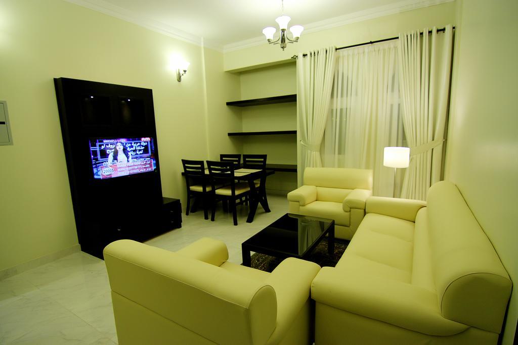 Remas Hotel Suites - Al Khoudh, Seeb, Muscat Quarto foto